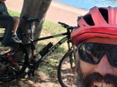 Papà di Sydney tra milioni di persone che corrono per acquistare questo oggetto di tutti i giorni