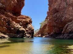 Giovane donna annega nella famosa piscina australiana