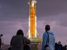 La NASA si prepara a lanciare gli astronauti nel primo viaggio lunare in mezzo secolo