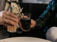 Autista di consegne di pizza in pensione benedetto con una “mancia” di $ 46.000 per un gesto gentile