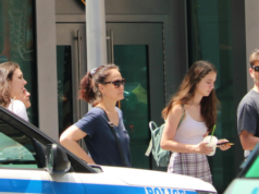 L’adolescente accoltellato vicino a Times Square a New York è in condizioni stabili