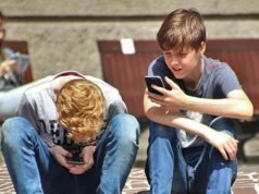 Il 60% degli adolescenti australiani sta eludendo il divieto dei social media