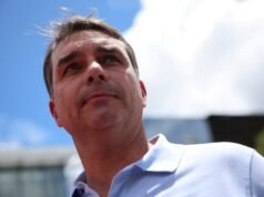 La polizia brasiliana apre un’indagine sul candidato presidenziale Flavio Bolsonaro