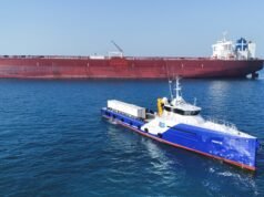 L’Iran riafferma il controllo dello Stretto di Hormuz mentre Trump mette in guardia dal “ricatto”