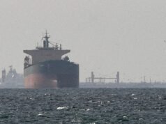 Una cannoniera iraniana fa fuoco su una nave portacontainer al largo delle coste dell’Oman