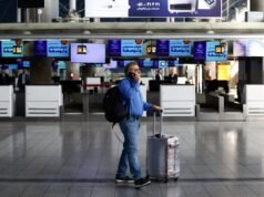 L’Iran riprende i voli commerciali dall’aeroporto di Teheran