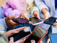 Un nuovo sondaggio mostra che gli elettori vogliono la libertà del cellulare: 9 americani su 10 sostengono il diritto di portare con sé il proprio telefono quando si cambia gestore di telefonia mobile