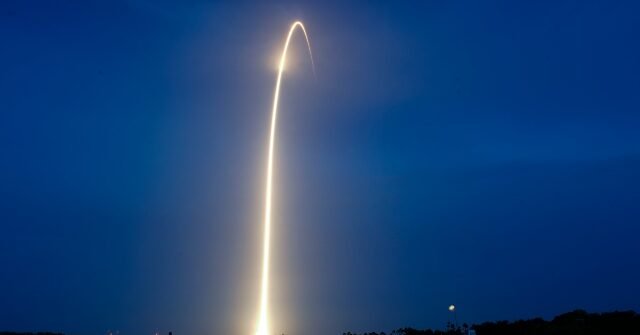 starlink-satellite-launch-AP-640x335.jpg