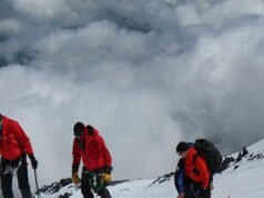 Il Monte Everest guida gli alpinisti avvelenati come parte di una truffa da 45 milioni di dollari