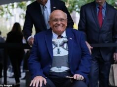 Rudy Giuliani “vigile e parlante” mentre reagisce alla triste diagnosi che lo ha lasciato ricoverato in ospedale