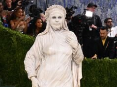Una star di prim’ordine sconcerta i fan del Met Gala con i suoi bizzarri abiti da statua vivente… ma riesci a indovinare chi?