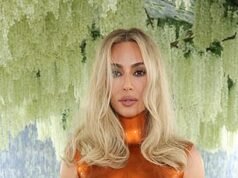 Al passo con Censori? Kim Kardshian interpreta la moglie di Kanye West, Bianca, con un look selvaggio ispirato ai fembot del Met Gala