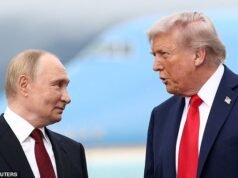 Trump stupisce il mondo mediando lo shock del cessate il fuoco di TRE giorni tra Russia e Ucraina e dello scambio di 2.000 prigionieri alla vigilia del Giorno della Vittoria di Putin