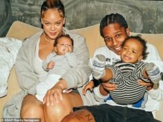 Rihanna fa il suo debutto con un nuovo bizzarro tatuaggio disegnato dai suoi figli… guarda subito il suo nuovo inchiostro