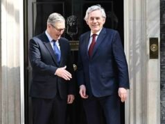 Gordon Brown ha affidato l’incarico di primo piano a Keir Starmer mentre il primo ministro cerca disperatamente di ripristinare la sua premiership mentre il coro di parlamentari laburisti che chiedono di stabilire il calendario delle dimissioni aumenta