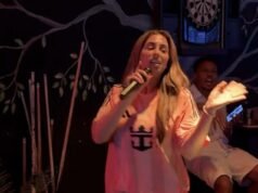 Stacey Solomon canta al karaoke in un bar di Miami con Olivia Attwood e Rochelle Humes mentre condivide clip chiassose del viaggio del marchio dopo aver saltato i BAFTA Television Awards