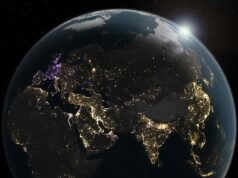La Gran Bretagna si sta attenuando: le mappe della NASA rivelano come le luci notturne stanno cambiando in tutto il mondo, con vaste aree del Regno Unito che svaniscono nell’oscurità