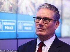 La settimana di Starmer peggiora quando il numero 10 accusato di “insabbiamento” dei file di Mandelson – da parte del cane da guardia dell’intelligence del Parlamento