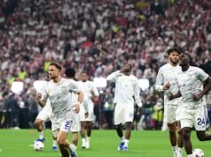 Friburgo-Aston Villa – Finale di Europa League IN DIRETTA: ultimo punteggio, notizie sulla squadra e aggiornamenti mentre Emiliano Martinez soffre di infortuni nel riscaldamento mentre i Villans inseguono il primo trofeo in 30 anni con il fiore all’occhiello di Istanbul