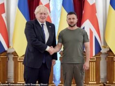 Il partito laburista finanzia lo sforzo bellico di Putin: il “patetico” primo ministro viene criticato per la mossa di annacquare le sanzioni sul petrolio russo