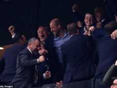 Il principe William festeggia sugli spalti di Istanbul mentre l’Aston Villa segna una doppietta contro il Friburgo nella finale di Europa League e si avvicina al primo trofeo importante in 30 anni