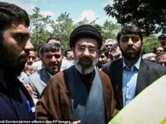 La guida suprema dell’Iran promette che “gli Stati Uniti non avranno alcun rifugio sicuro” in Medio Oriente e Israele “si avvicina alla fine della sua esistenza” mentre Teheran e gli Stati Uniti cercano di siglare un accordo di pace