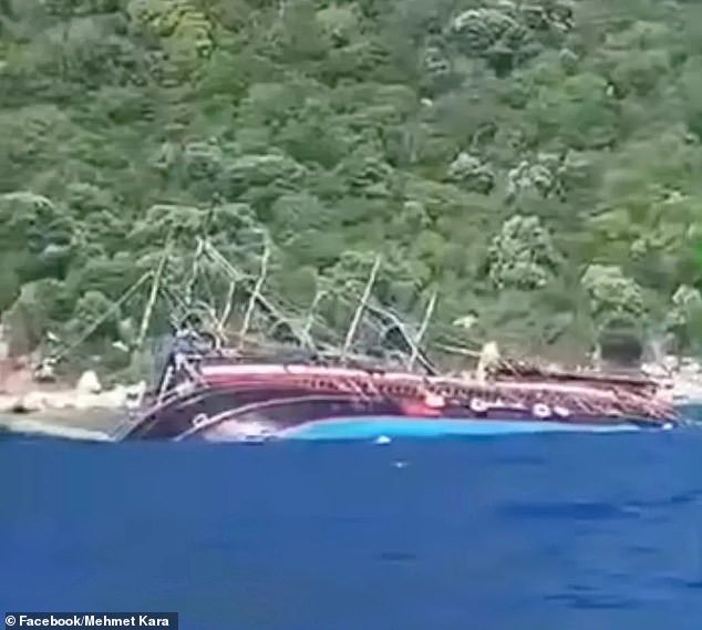 108967243-15859655-The_Big_Boss_Diamond_booze_cruise_started_taking_on_water_off_th-a-52_1780086936007.jpg