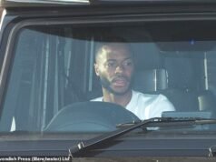 Raheem Sterling arrestato con l’accusa di guida per droga dopo che l’ex star inglese, 31 anni, si è schiantato con una Lamborghini contro le barriere autostradali mentre la polizia rilasciava una dichiarazione