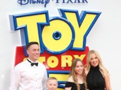 Alla première di Toy Story e oltre! La foto del primo giorno di scuola porta i fan sul tappeto rosso con i suoi eroi