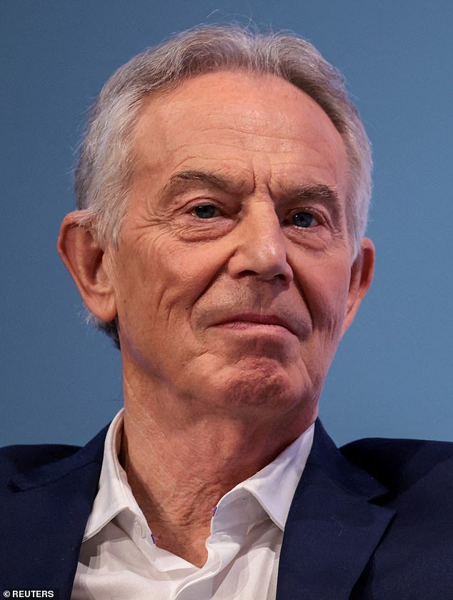 108979961-15861095-The_former_Labour_prime_minister_Tony_Blair_who_left_Downing_Str-m-11_1780190610773.jpg