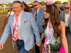 Bill Belichick, 74 anni, e la fidanzata molto più giovane Jordon Hudson, 25 anni, fanno il loro debutto insieme nel Kentucky Derby