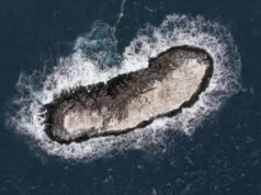 Gli esploratori scoprono un’isola antartica sconosciuta etichettata come “zona pericolosa” sulle mappe