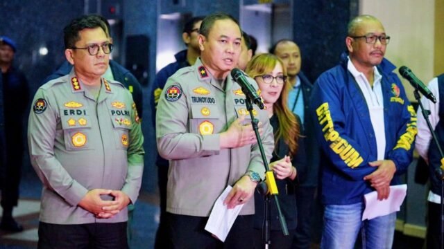 1778428413_69ff10d024a25-karopenmas-divhumas-polri-brigjen-pol-trunoyudo-wisnu-andiko-tengah_gemini_1265_711.jpg
