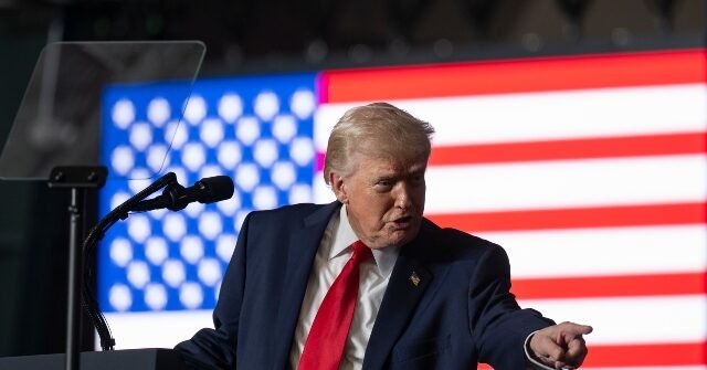 1779485174_trump-flag-pointing-white-house-flickr-640x335.jpg