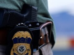 Arrestato un agente dell’ICE per aver sparato a un uomo venezuelano durante un raid statunitense sull’immigrazione