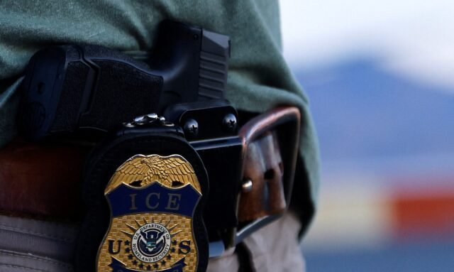 2023-05-10T201604Z_508738513_RC2OV0ABCKDG_RTRMADP_3_USA-IMMIGRATION-BORDER-DEPORTATION-1780091679.jpg