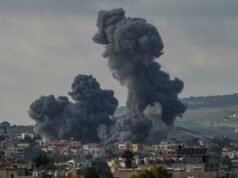 Attacchi aerei israeliani uccidono 10 persone nel sud del Libano