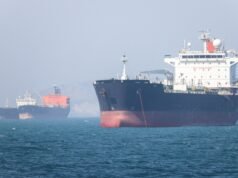 Le tensioni di Hormuz spingono il cessate il fuoco sull’orlo del baratro mentre Trump minaccia l’Iran