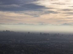 Migliaia di persone sono state invitate a rimanere in casa in Arizona a causa dell’aria “pericolosa”.