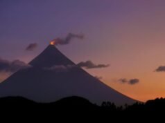 Il vulcano Mayon nelle Filippine mostra un aumento di attività, terremoti e vibrazioni vulcaniche decine di volte
