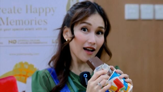 675f98ce722c4-ayu-ting-ting_1265_711.jpg