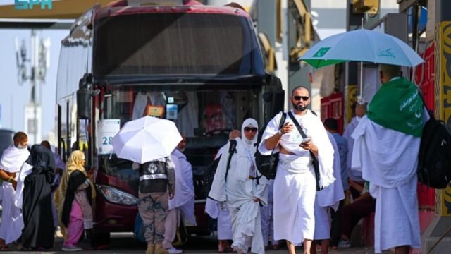 6841396fd0cfc-jemaah-haji-tahun-2025-berada-di-mina-untuk-menuju-arafah_1265_711.jpg