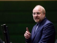 Il presidente del Parlamento prende in giro Trump riguardo al blocco statunitense che fa soffocare l’Iran come un maiale