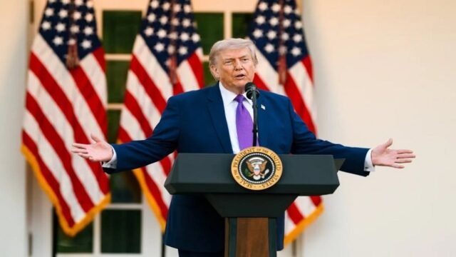 6a0d834227772-presiden-as-donald-trump-di-gedung-putih_gemini_1265_711.jpg