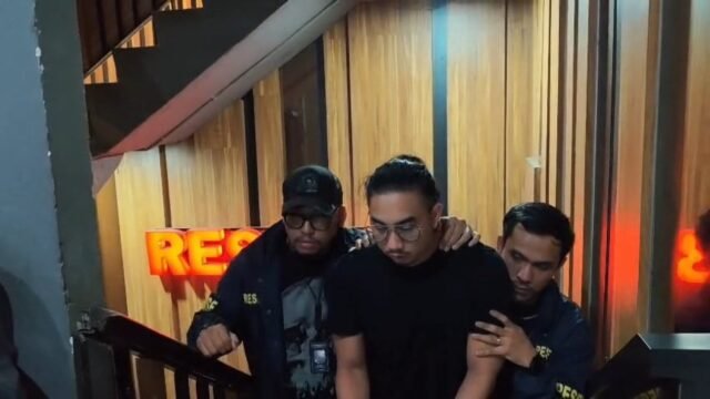 6a15b238da4c6-selebgram-asal-brunei-woodyrman-alias-mohamad-irman-ali-tengah_gemini_1265_711.jpg