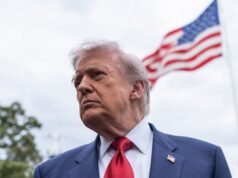 Trump attende la risposta al piano di pace mentre l’Iran accusa gli Stati Uniti di “avventura militare spericolata”