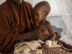 I tagli agli aiuti, la siccità e i conflitti lasciano i somali disperati