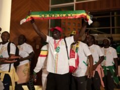 I tifosi del Senegal tornano a casa dopo la grazia reale in Marocco