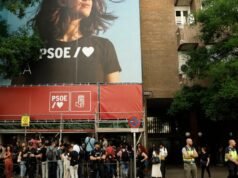 La polizia spagnola entra nel quartier generale del partito socialista del primo ministro Sanchez per indagine sulla corruzione