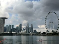 L’economia di Singapore supera le aspettative mentre il governo avverte delle conseguenze della guerra con l’Iran